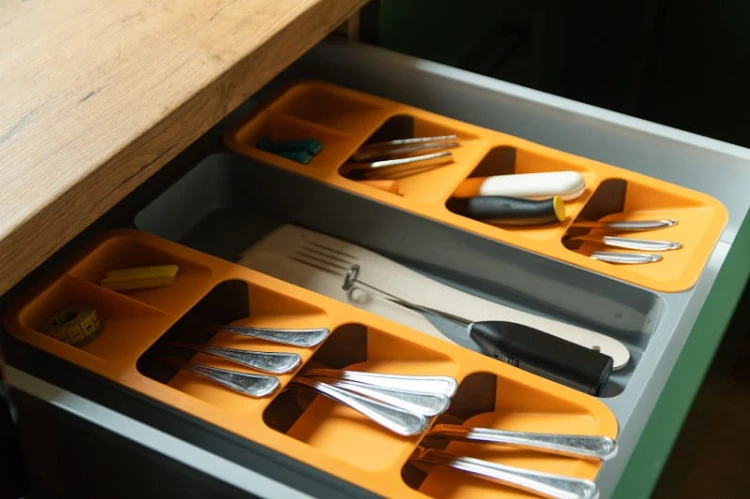 Wkład na sztućce potrójny M.jpg