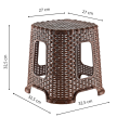 Taboret plastikowy rattanowy – wymiary: 32,5 cm wysokości, siedzisko 27 × 27 cm, podstawa 32,5 × 32,5 cm