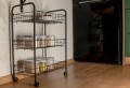 metalowe koszyki na kółkach, mobilny regał